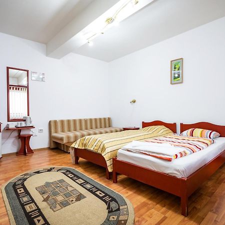 Hotel Sugas Sfântu-Gheorghe Extérieur photo