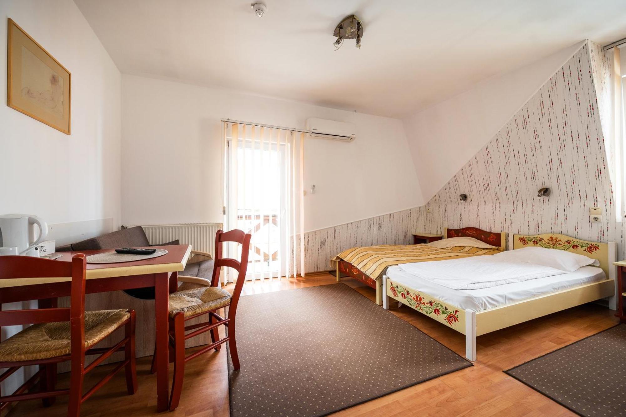 Hotel Sugas Sfântu-Gheorghe Extérieur photo