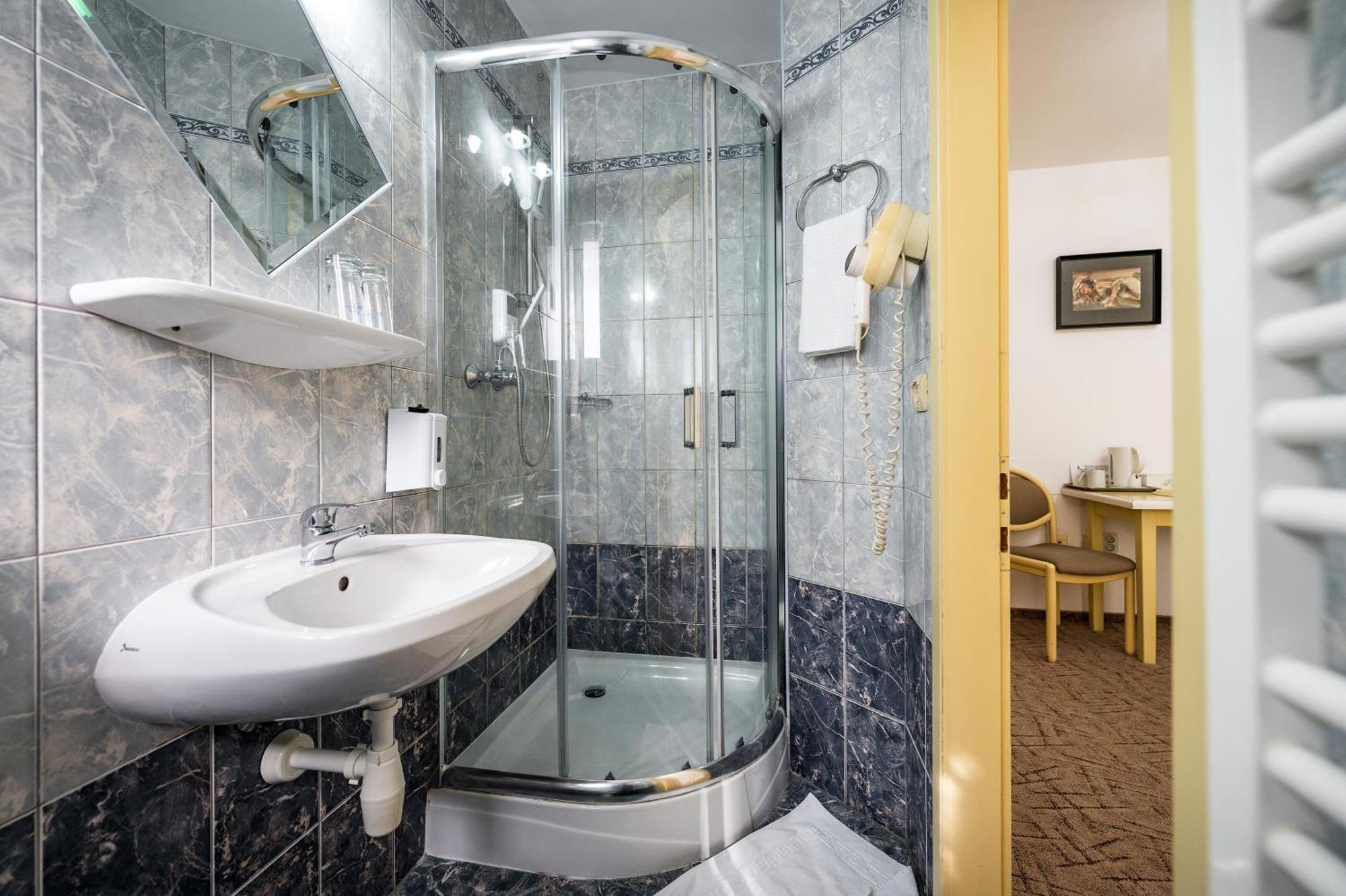 Hotel Sugas Sfântu-Gheorghe Extérieur photo