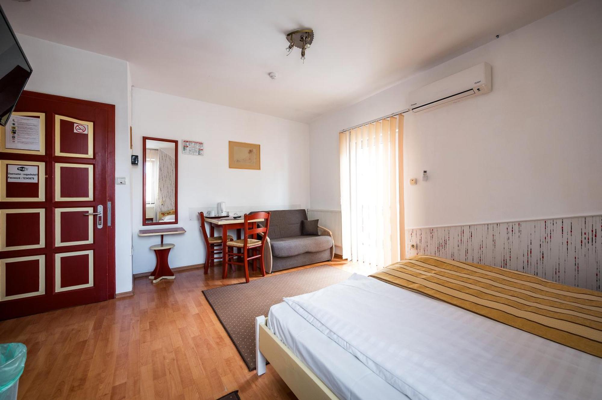 Hotel Sugas Sfântu-Gheorghe Extérieur photo
