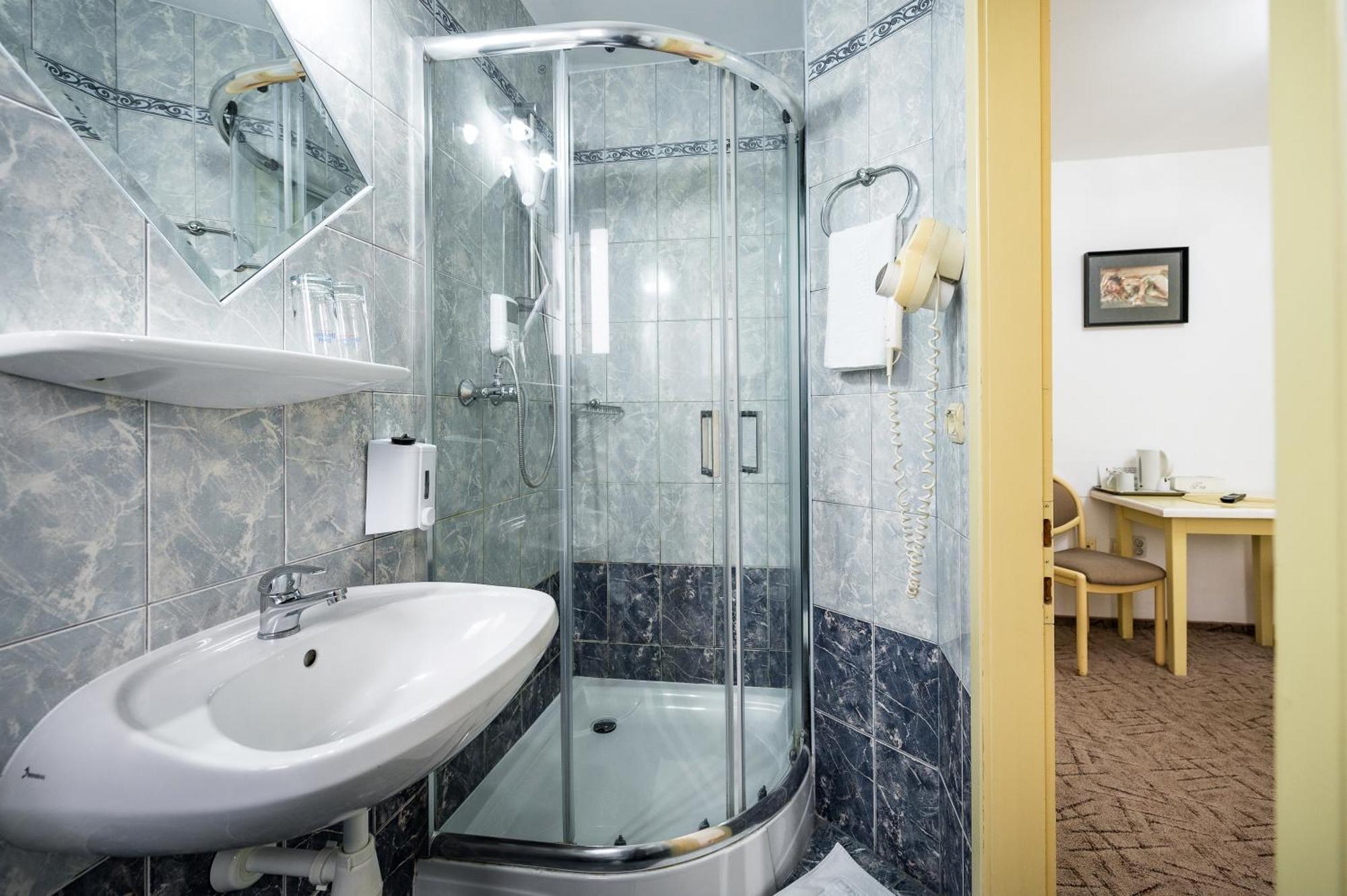 Hotel Sugas Sfântu-Gheorghe Extérieur photo